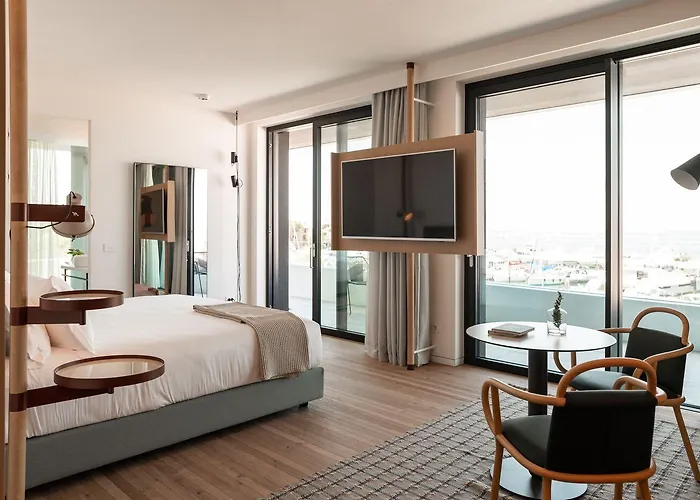 Hotel Laguna Faro - Adults Only 4*